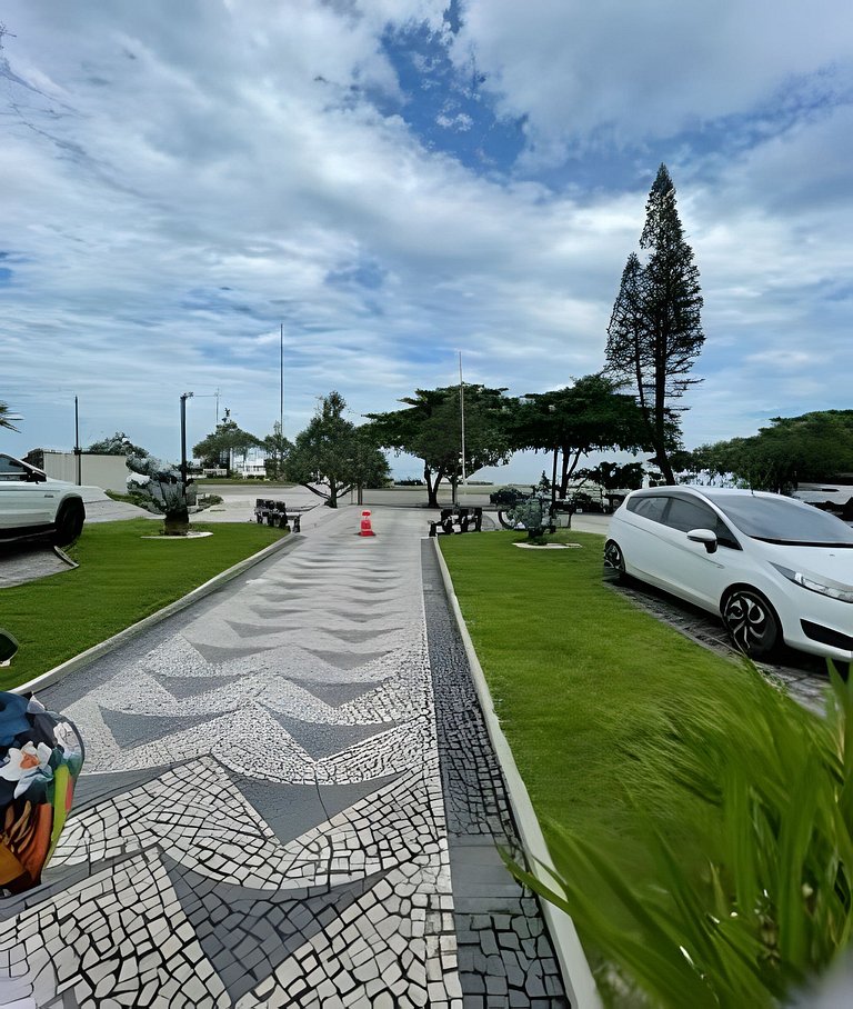 Vista espetacular frente ao mar 3 suítes, garagem