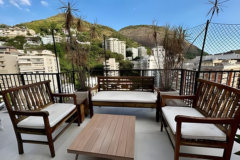 Apartamento duplex com vista privilegiada, piscina, vaga de