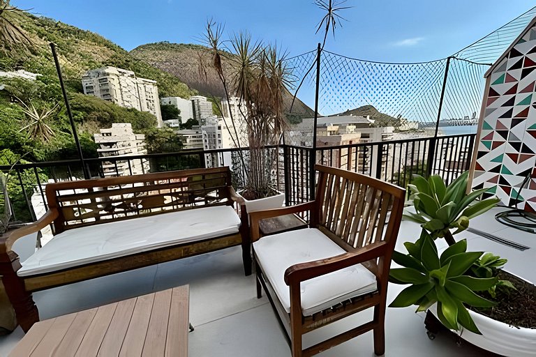Apartamento duplex com vista privilegiada, piscina, vaga de