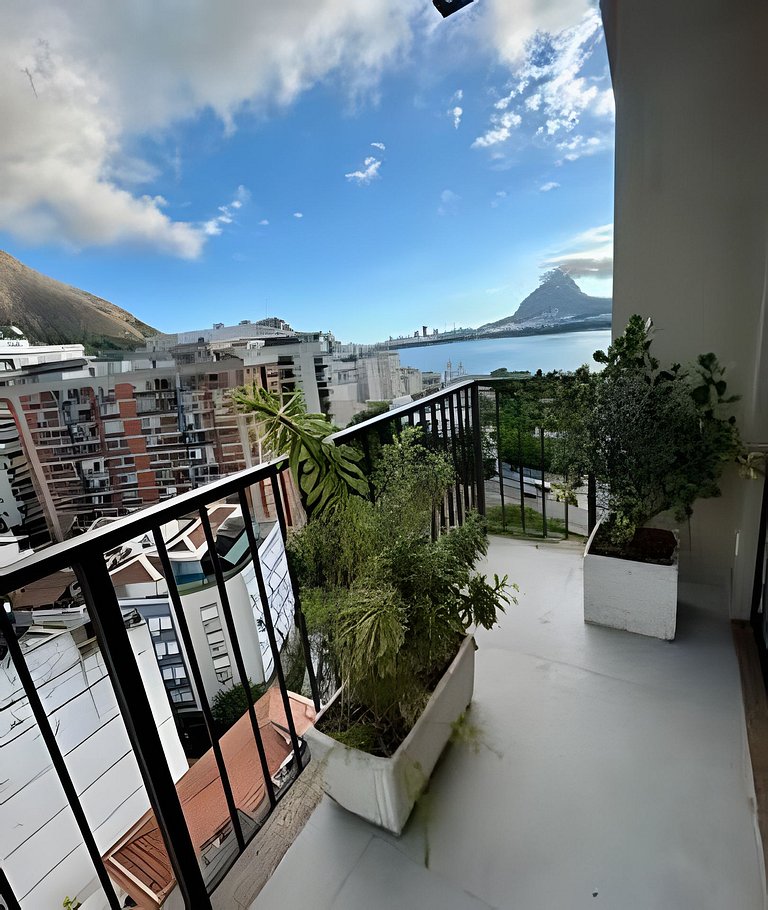 Apartamento duplex com vista privilegiada, piscina, vaga de