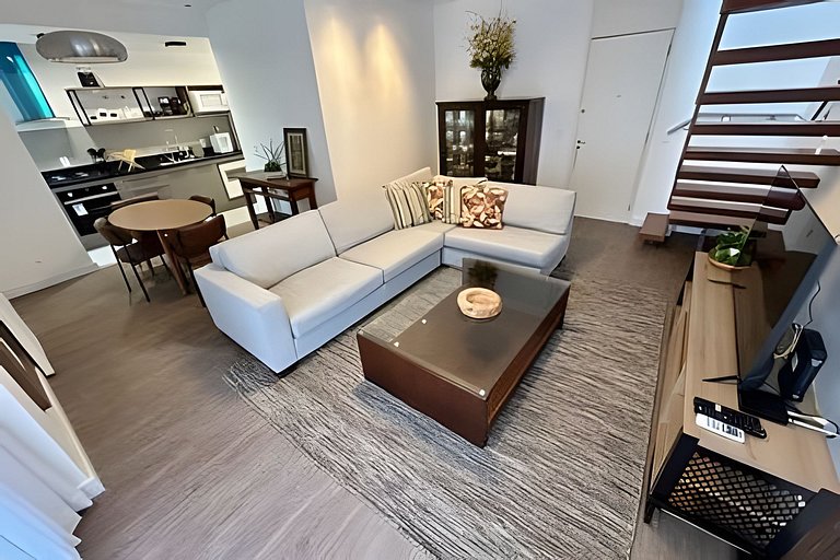 Apartamento duplex com vista privilegiada, piscina, vaga de