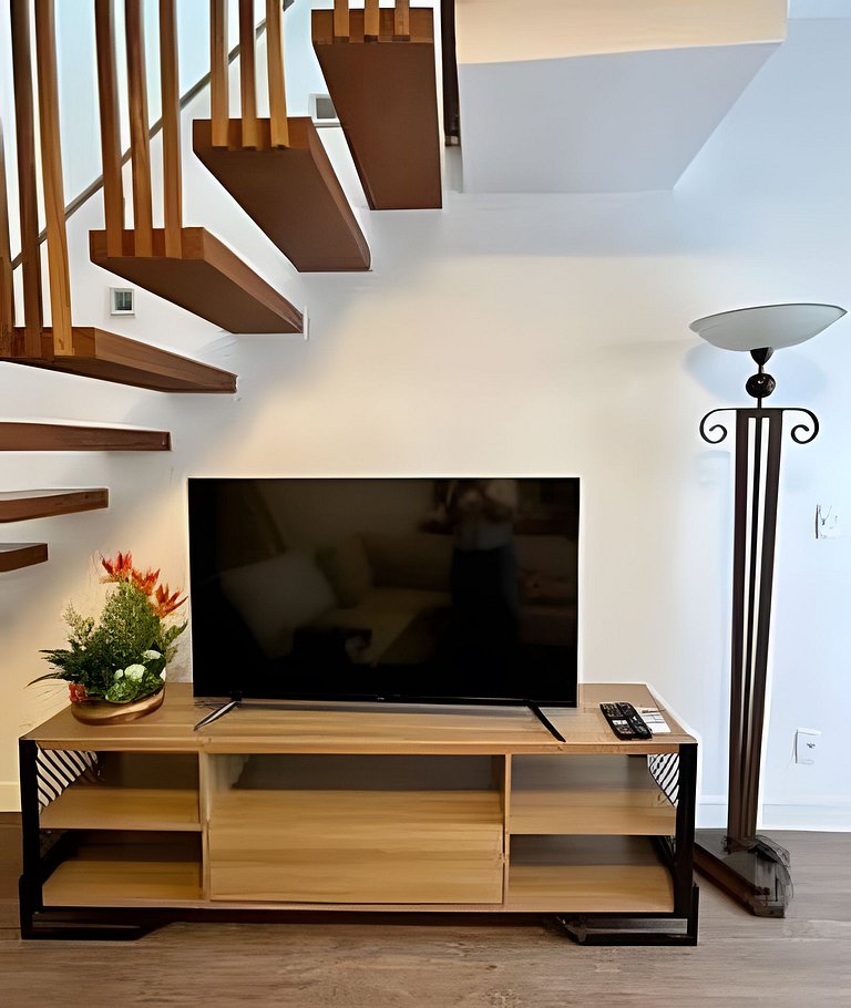 Apartamento duplex com vista privilegiada, piscina, vaga de