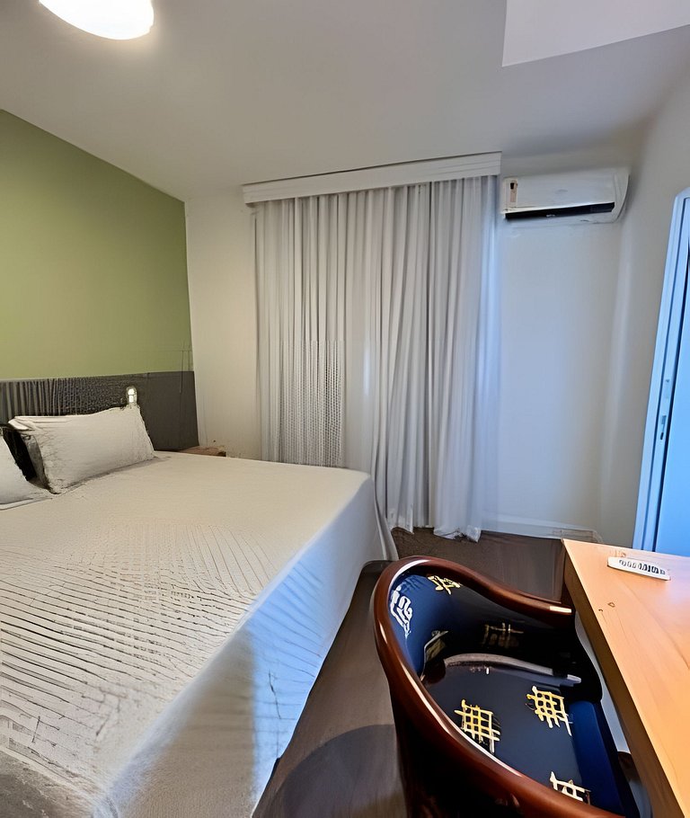 Apartamento duplex com vista privilegiada, piscina, vaga de
