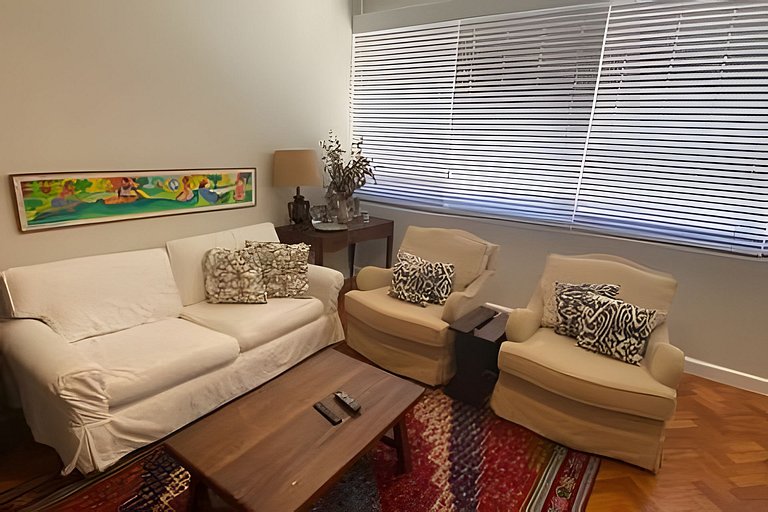 Apartamento 2 quartos, garagem e portaria 24 horas