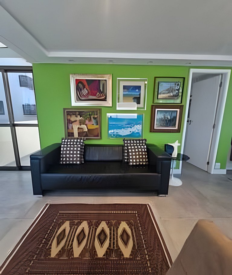 Cobertura Arpoador com piscina, garagem, serviços e seguranç