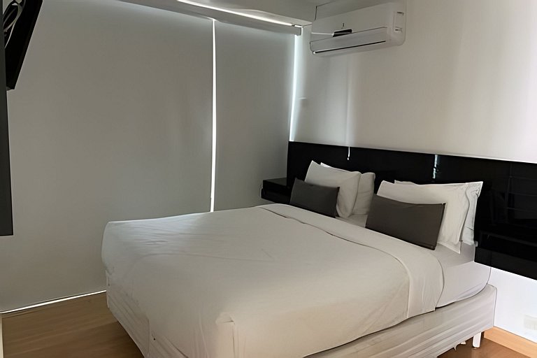 Cobertura Arpoador com piscina, garagem, serviços e seguranç