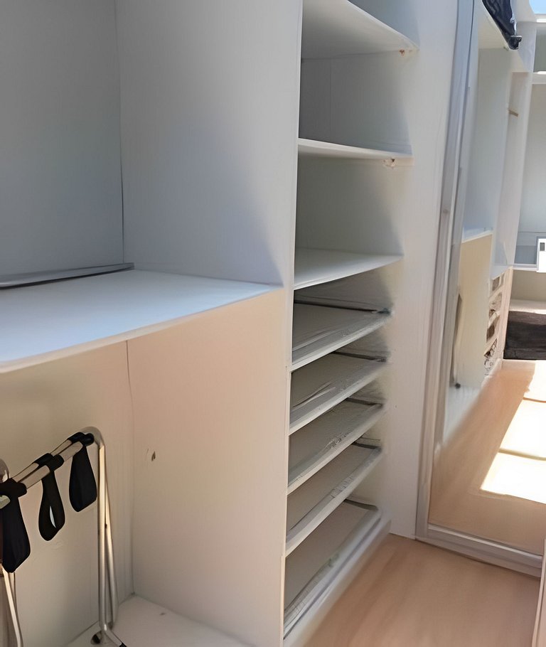 Cobertura Arpoador com piscina, garagem, serviços e seguranç
