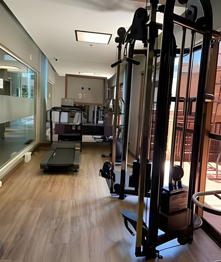 Cobertura Arpoador com piscina, garagem, serviços e seguranç
