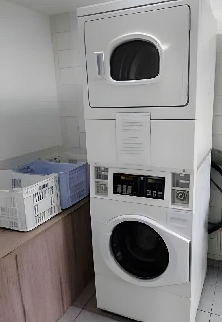 Cobertura Arpoador com piscina, garagem, serviços e seguranç