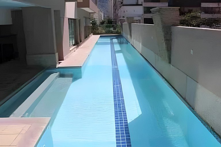 Cobertura Arpoador com piscina, garagem, serviços e seguranç