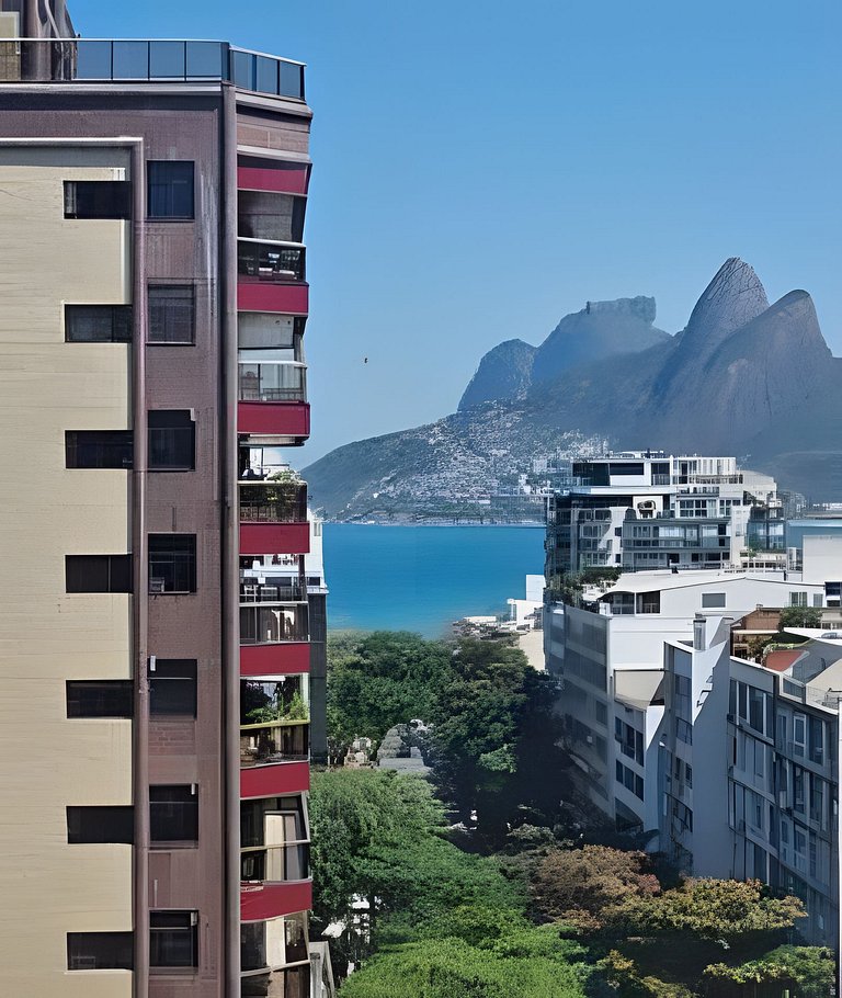 Cobertura Arpoador com piscina, garagem, serviços e seguranç