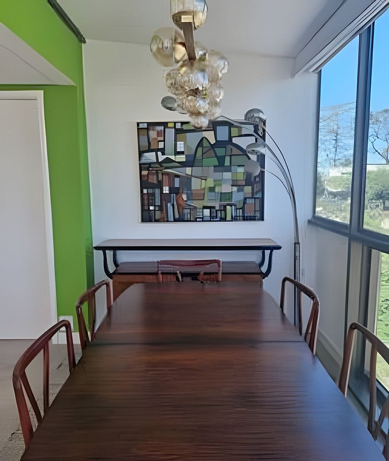 Cobertura Arpoador com piscina, garagem, serviços e seguranç