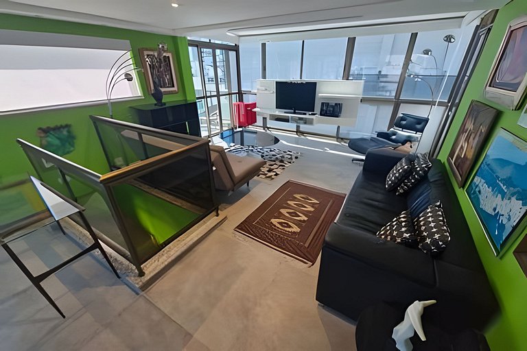 Cobertura Arpoador com piscina, garagem, serviços e seguranç