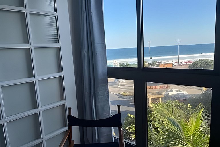 Pé na Praia, Conforto, Vista Mar e Lazer Completo