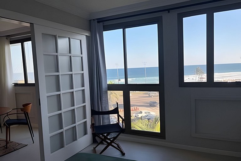 Pé na Praia, Conforto, Vista Mar e Lazer Completo
