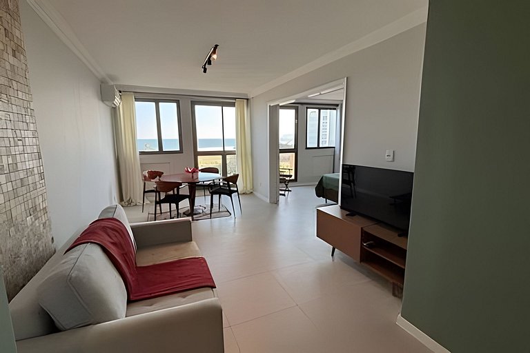 Pé na Praia, Conforto, Vista Mar e Lazer Completo
